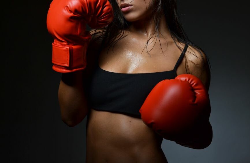 Картина на холсте девушка в боксерских перчатках, арт hd1310301